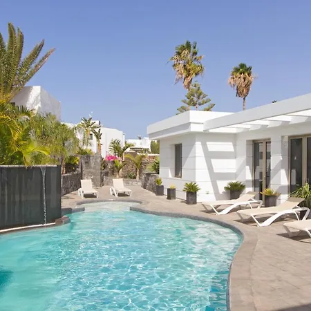 Puerto Del Carmen Sleeps 8 Pool Air Con Wifi Villa
