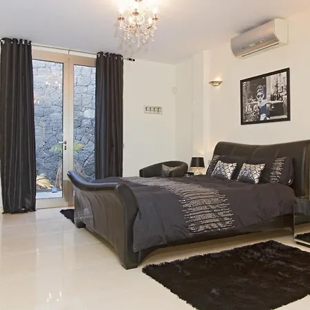 Villa Puerto Del Carmen Sleeps 8 Pool Air Con Wifi